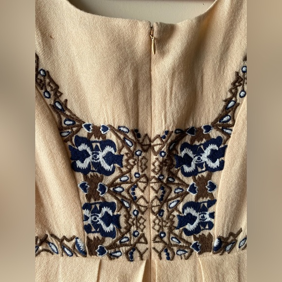 NWT• Korvilas Yulia for Anthropologie Embroidered Boho Mini Dress Cream Blue 2P - Picture 6 of 16